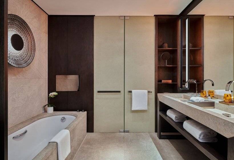 اتاق کلاب, Hyatt Regency Wuhan Optics Valley
