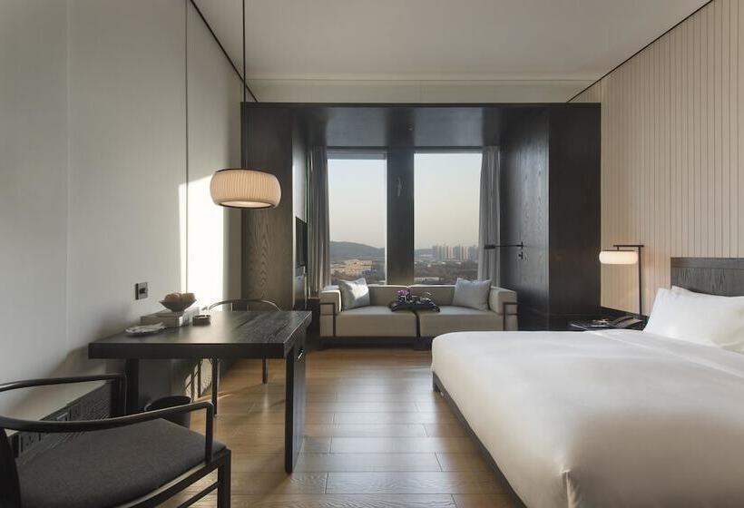 اتاق کلاب, Hyatt Regency Wuhan Optics Valley