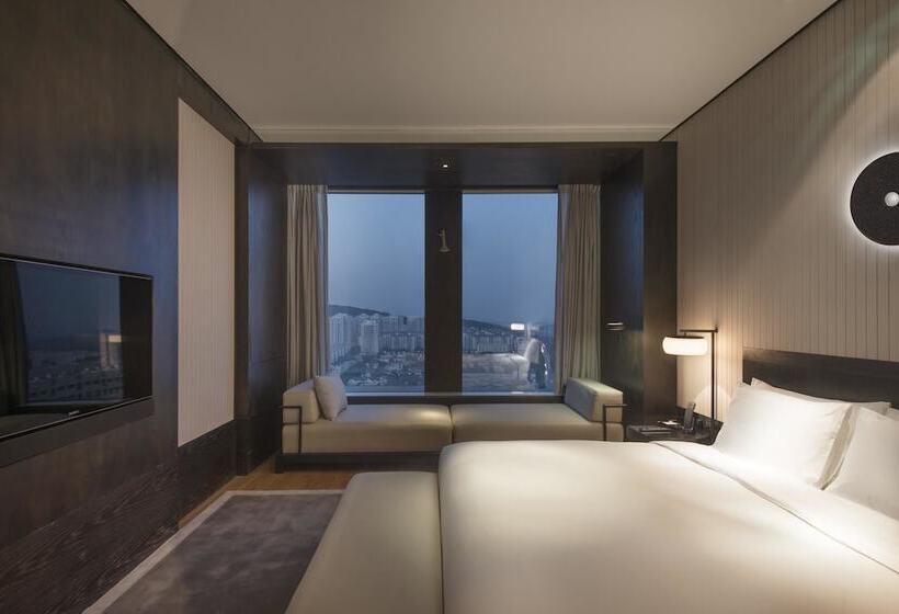 سوییت, Hyatt Regency Wuhan Optics Valley