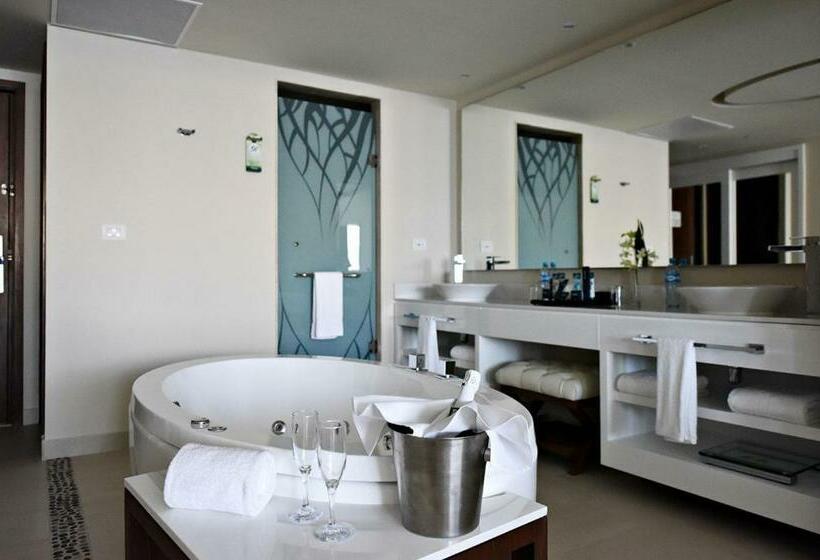 سوییت لوکس, Royalton Riviera Cancun, An Autograph Collection - All Inclusive Resort & Casino