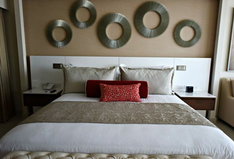 Deluxe Suite Sea View, Royalton Riviera Cancun, An Autograph Collection - All Inclusive Resort & Casino