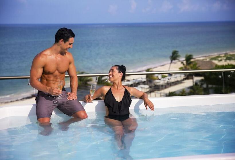 Deluxe Suite Sea View, Royalton Riviera Cancun, An Autograph Collection - All Inclusive Resort & Casino