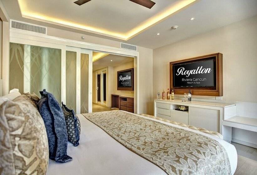 Deluxe Suite Sea View, Royalton Riviera Cancun, An Autograph Collection - All Inclusive Resort & Casino