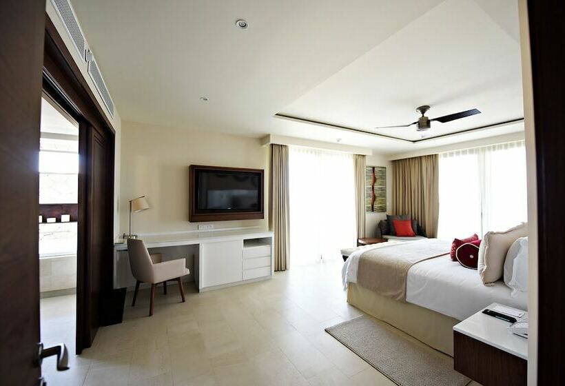 سوییت لوکس, Royalton Riviera Cancun, An Autograph Collection - All Inclusive Resort & Casino