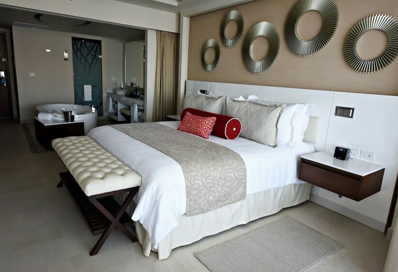 سوییت لوکس, Royalton Riviera Cancun, An Autograph Collection - All Inclusive Resort & Casino