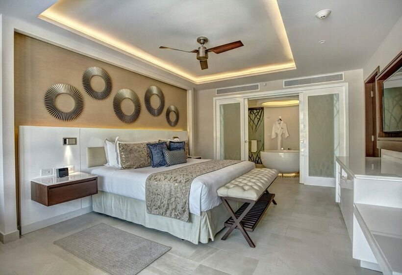 سوئیت دلوکس 3 خوابه, Royalton Riviera Cancun, An Autograph Collection - All Inclusive Resort & Casino