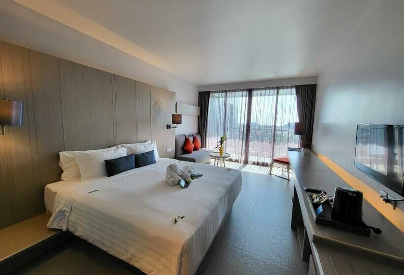 اتاق سوپریور با چشم‌انداز دریا, The Yama Hotel Phuket