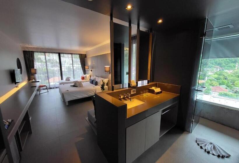 اتاق لوکس با چشم‌انداز دریا, The Yama Hotel Phuket