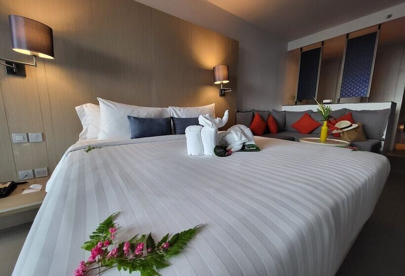 اتاق لوکس با چشم‌انداز دریا, The Yama Hotel Phuket
