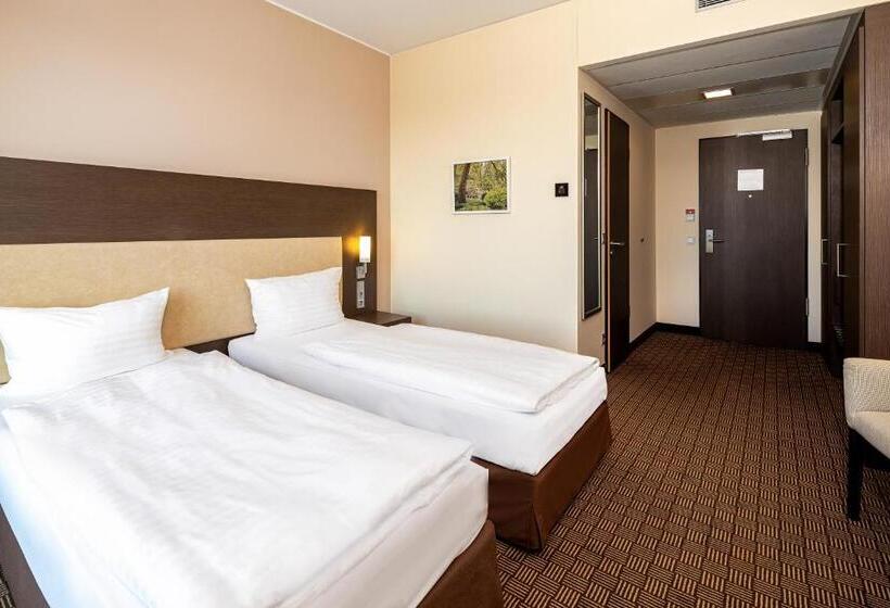 Номер бизнес-класса, Intercityhotel Hamburg Dammtor Messe