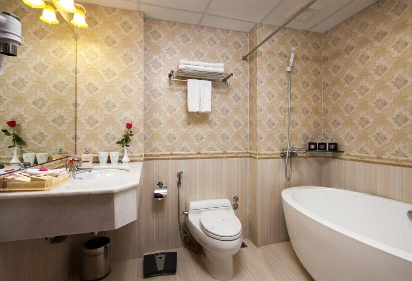 带观景的豪华间, Sq Hang Gai Hotel & Spa