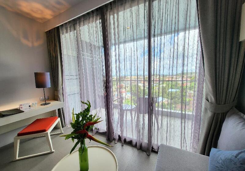 اتاق سوپریور با چشم‌انداز دریا, The Yama Hotel Phuket