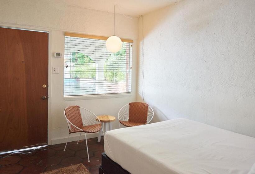 기본룸, Austin Motel