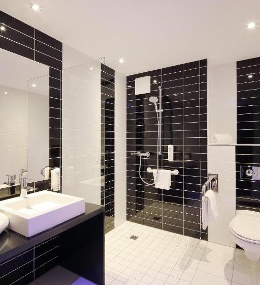 اتاق استاندارد, Holiday Inn Express Friedrichshafen, An Ihg