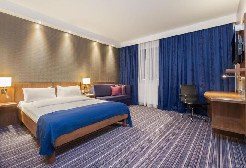 اتاق استاندارد, Holiday Inn Express Friedrichshafen, An Ihg