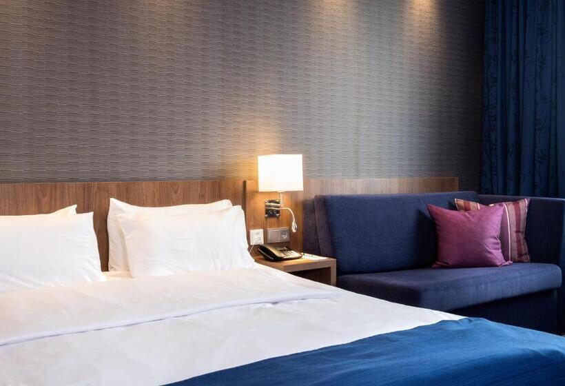 اتاق استاندارد, Holiday Inn Express Friedrichshafen, An Ihg