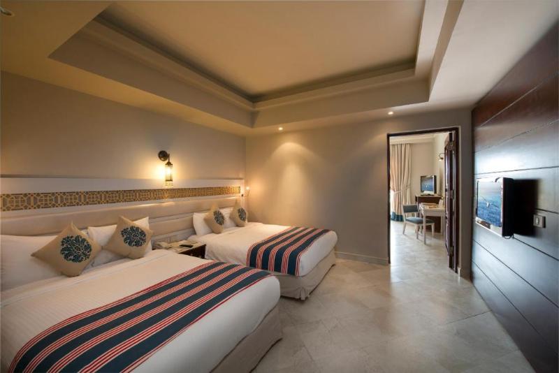 سوییت لوکس, Tan Son Nhat Saigon