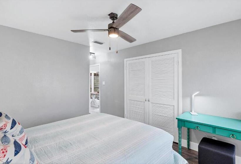 Апартаменты 2 Спальни, Fulton Beach Condos