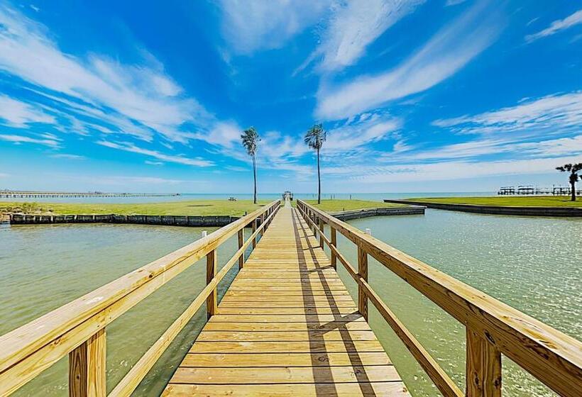 Апартаменты 3 Спальни, Fulton Beach Condos