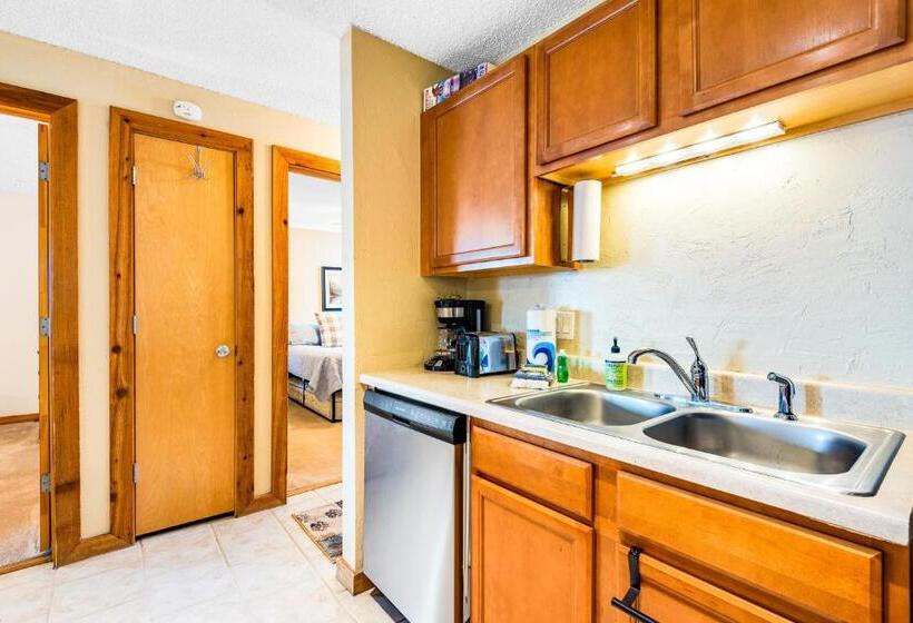 침실 2개 아파트, 2 Bed 2 Bath Apartment In Summit County