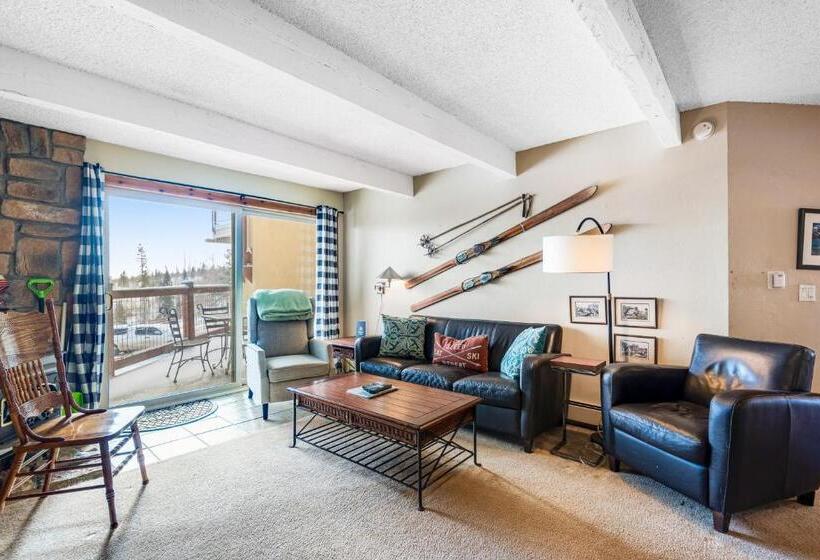 침실 2개 아파트, 2 Bed 2 Bath Apartment In Summit County