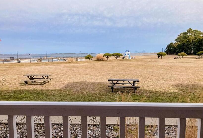آپارتمان 2 خوابه, Cedar Shores     30142 Cedar Shores Rd #e144