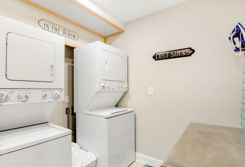 استودیوی استاندارد, Port Angeles Water View Loft