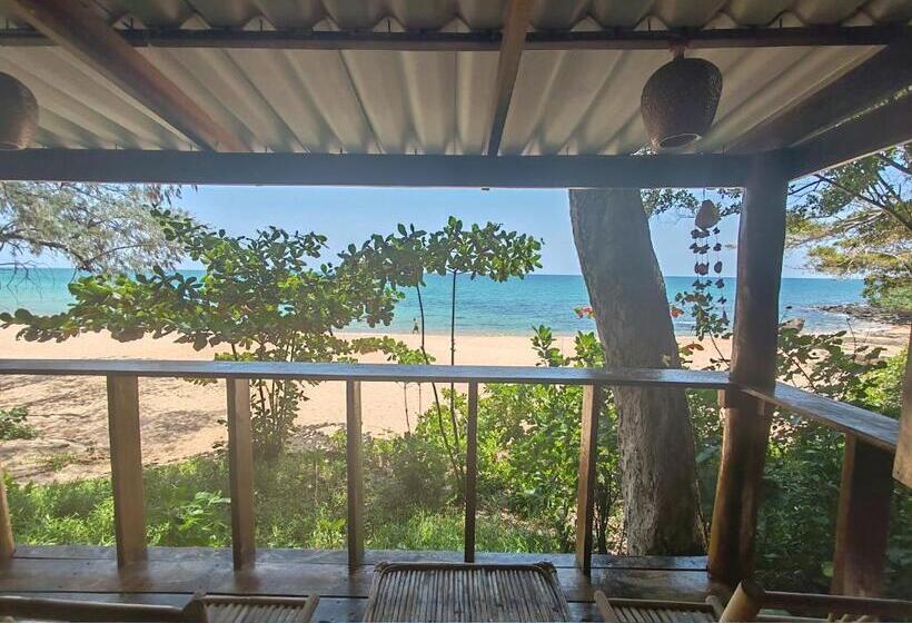 بانگلوی استاندارد, Kamaku Bungalows