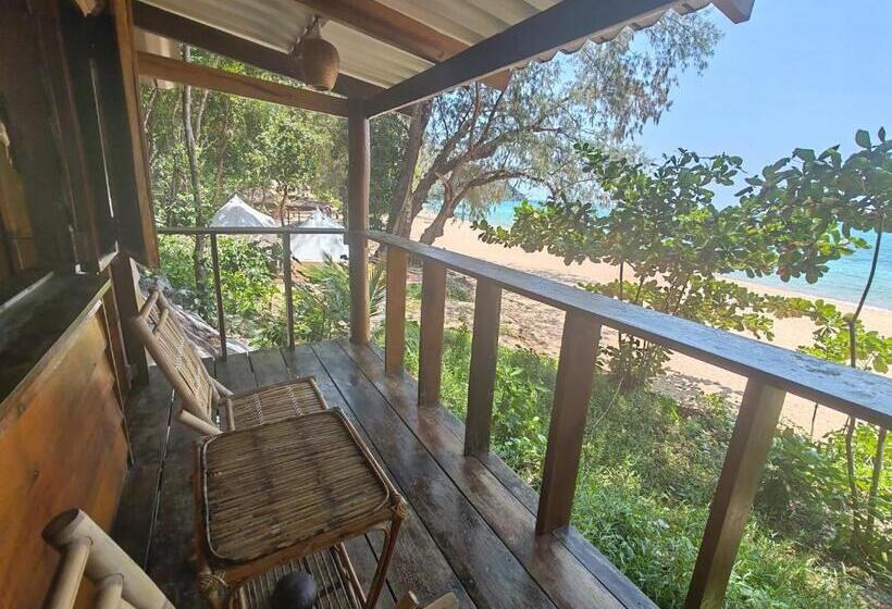 بانگلوی استاندارد, Kamaku Bungalows