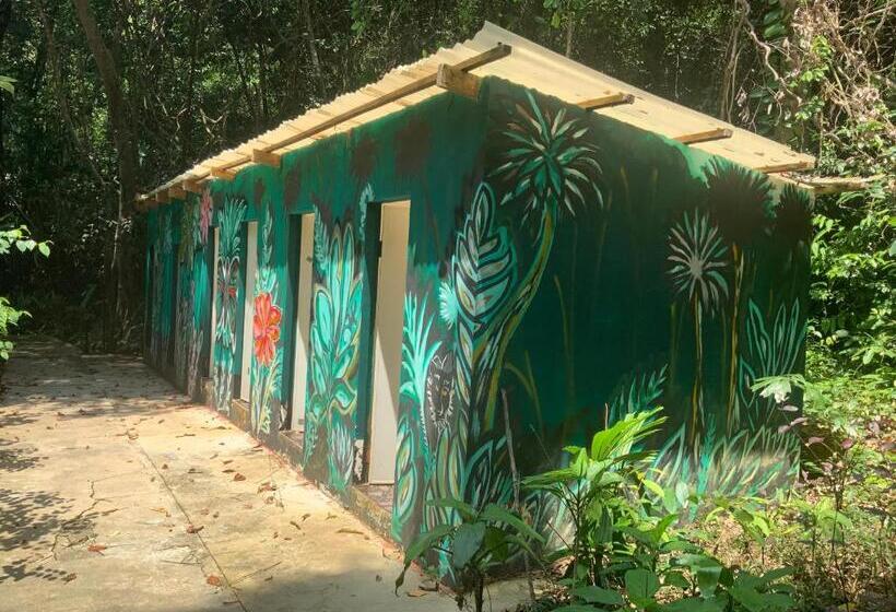 تختخواب در اتاق مشترک, Kamaku Bungalows
