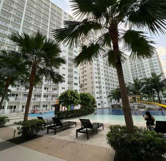 Quarto Estandar, Shore1 Residences Yam Staycation