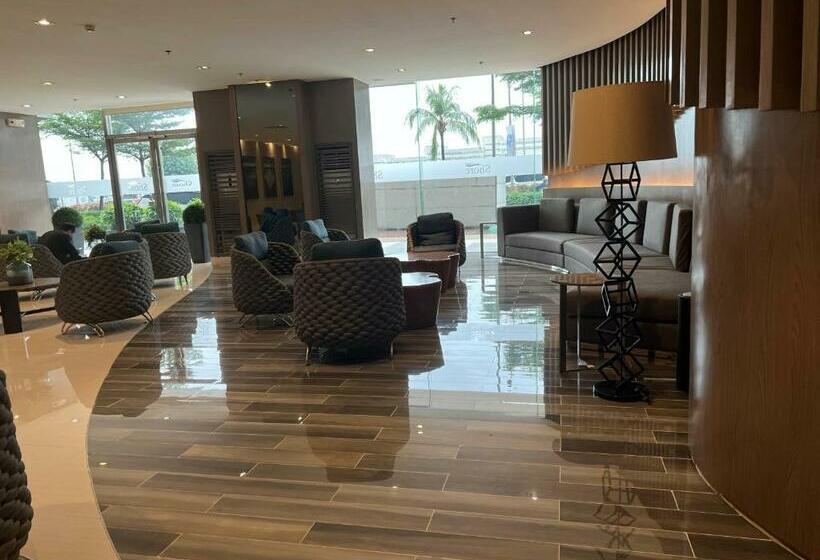 Quarto Estandar, Shore1 Residences Yam Staycation