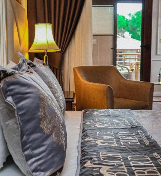 سوییت لوکس, Black Bird Thermal Hotel & Spa