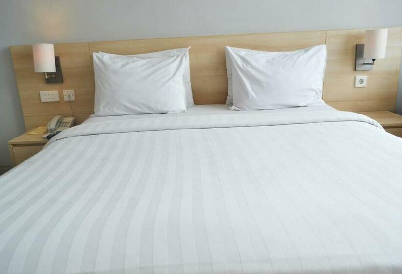 غرفة ديلوكس, Grand Cakra Hotel Malang