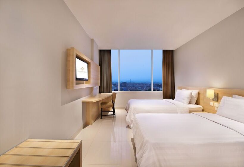 غرفة ديلوكس, Grand Cakra Hotel Malang