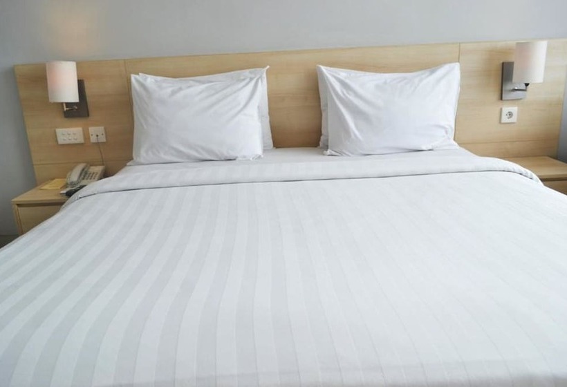 غرفة ديلوكس, Grand Cakra Hotel Malang