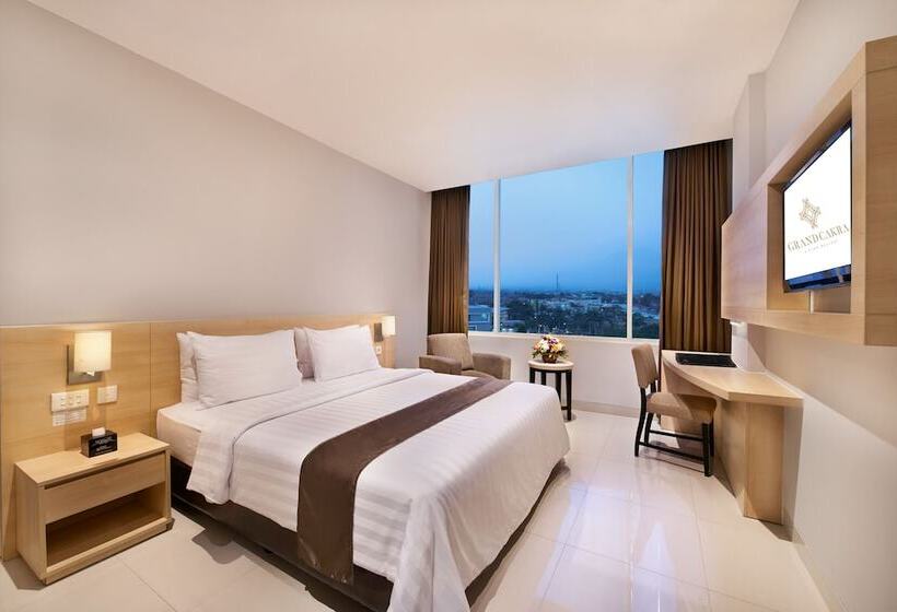 جناح جونيور, Grand Cakra Hotel Malang