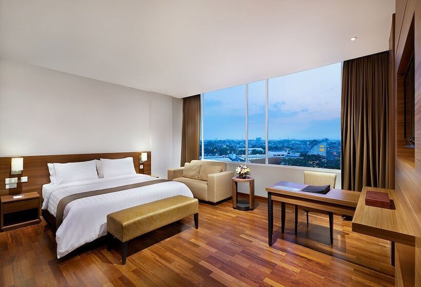 جناح جونيور, Grand Cakra Hotel Malang