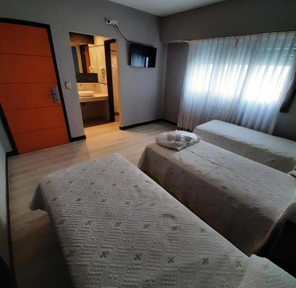 스탠다드 트리플 룸, Castellon