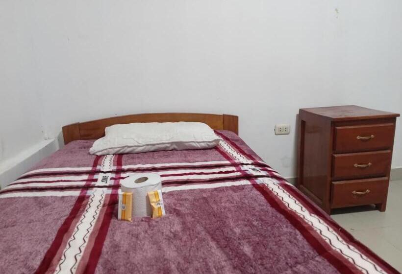 تختخواب در اتاق مشترک, Hostel Home Trotamundos