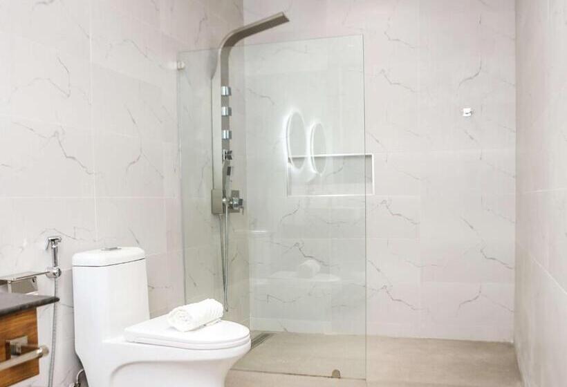 Люкс Deluxe Кровать Кинг, Surestay Studio By Best Western Clarkview, Angeles City