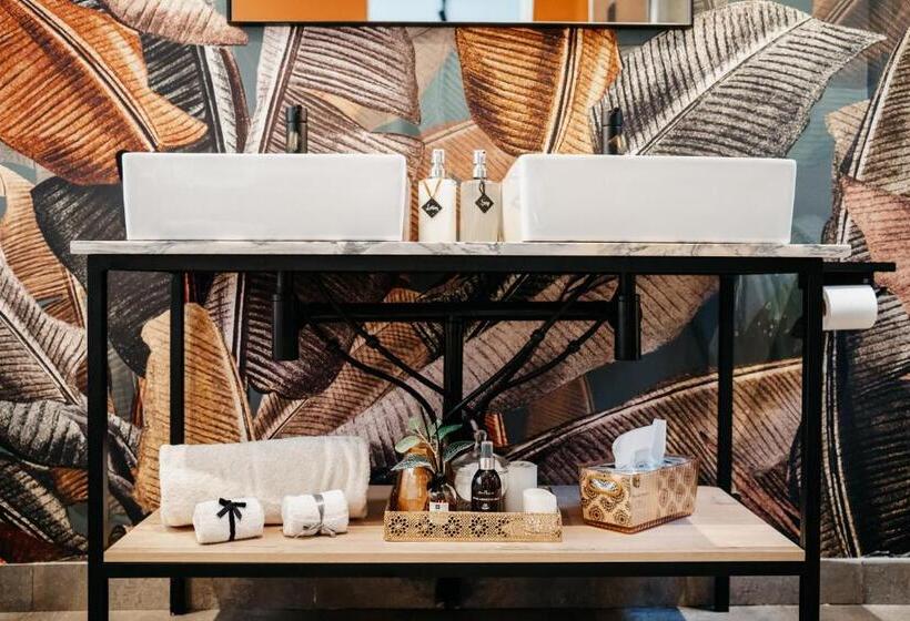 Люкс Повышенной Комфортности, Wagyu Mountain Lodge