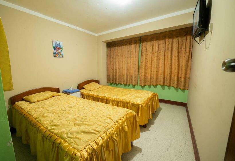 اتاق استاندارد با سرویس بهداشتی مشترک, Hostal Tarapaca