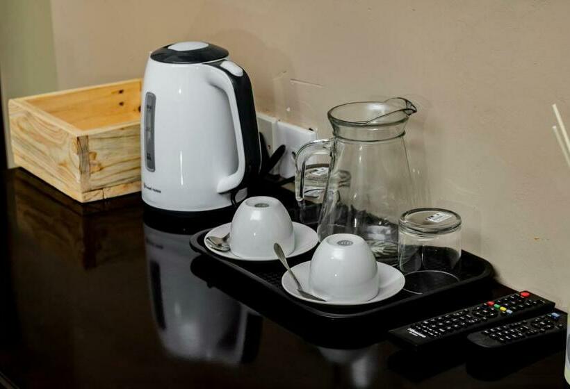 اتاق لوکس با تخت بزرگ, Pahotela Bed And Breakfast