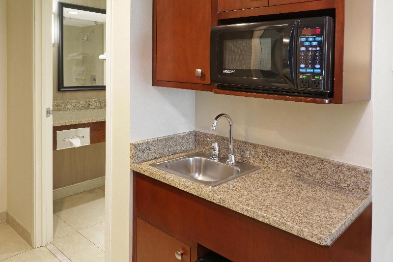 سوئیت با تخت بزرگ, Holiday Inn Hotel & Suites Hermosillo Aeropuerto, An Ihg
