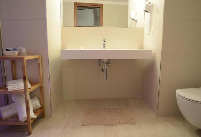带大床的套房, Albergo Italia