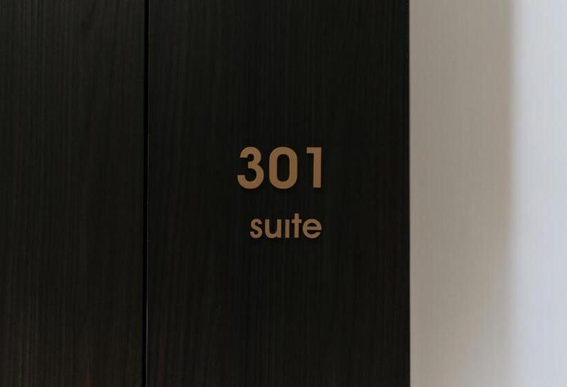 带露台的套间, Albergo Italia
