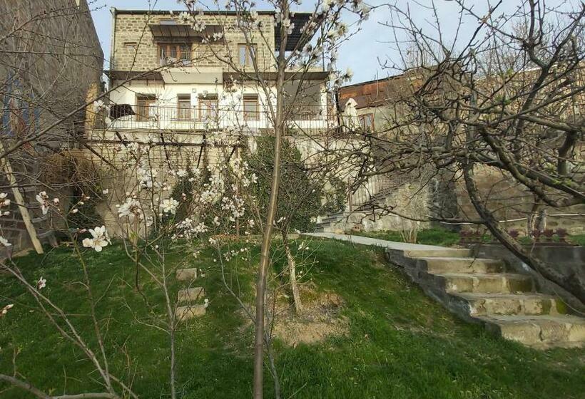 اتاق استاندارد, Hilltop Yerevan