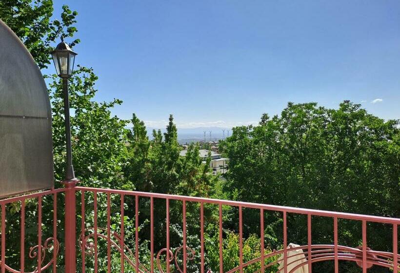 اتاق استاندارد, Hilltop Yerevan