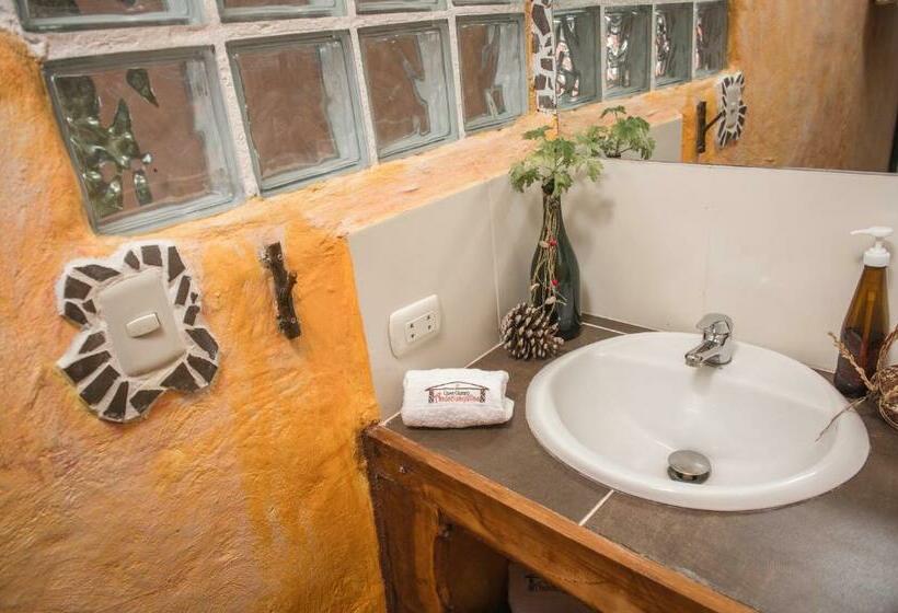 اتاق استاندارد با تخت بزرگ, Eco Tampu Andahuaylillas  Hospedaje Ecosostenible